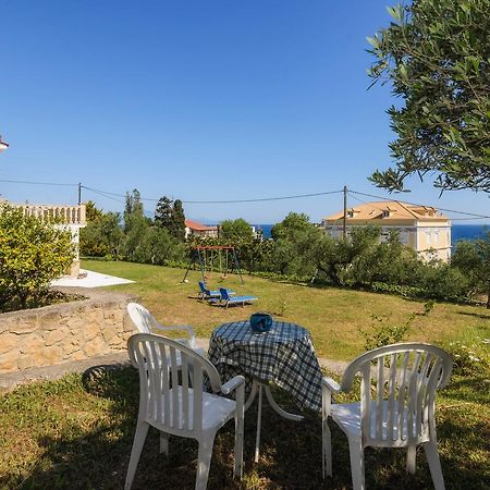 Le Reve Apartment Akrotiri  エクステリア 写真