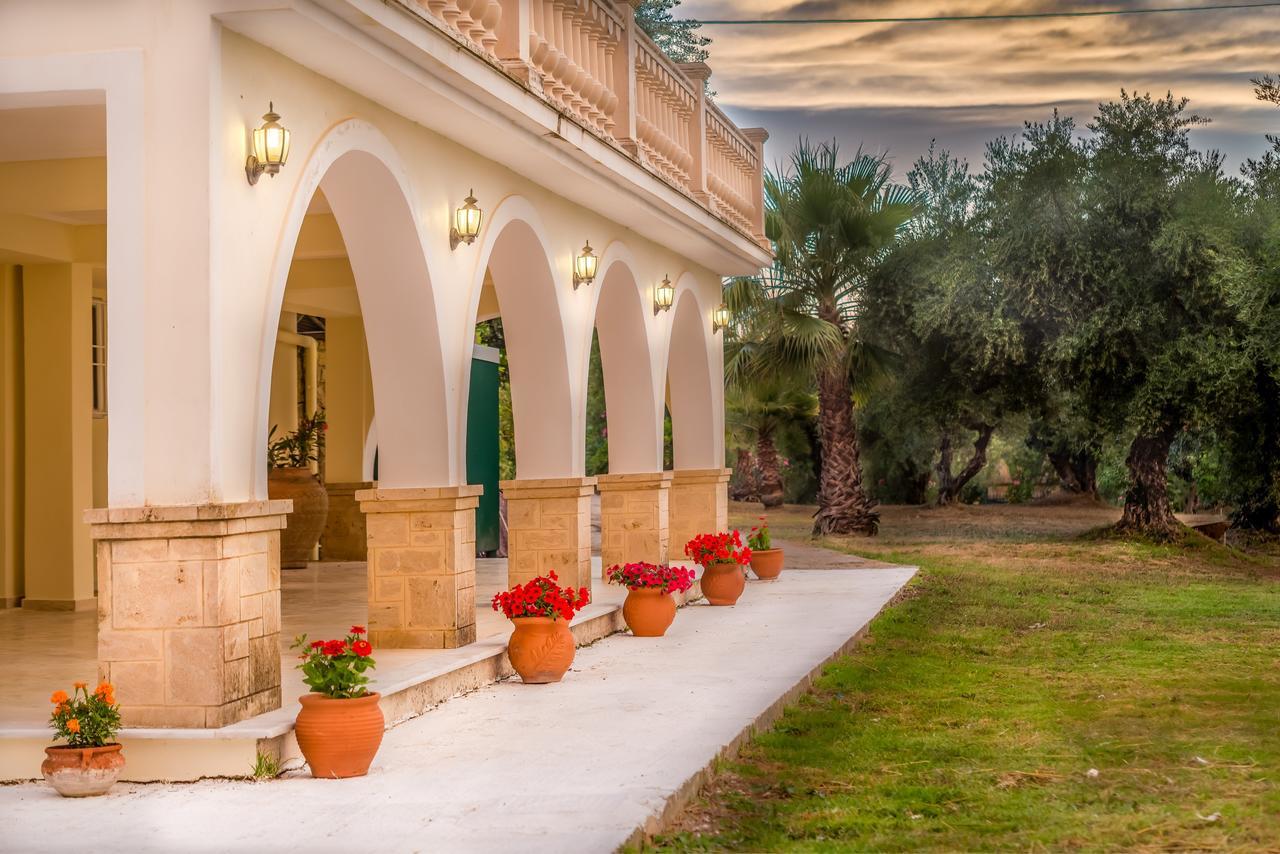 Le Reve Apartment Akrotiri  エクステリア 写真