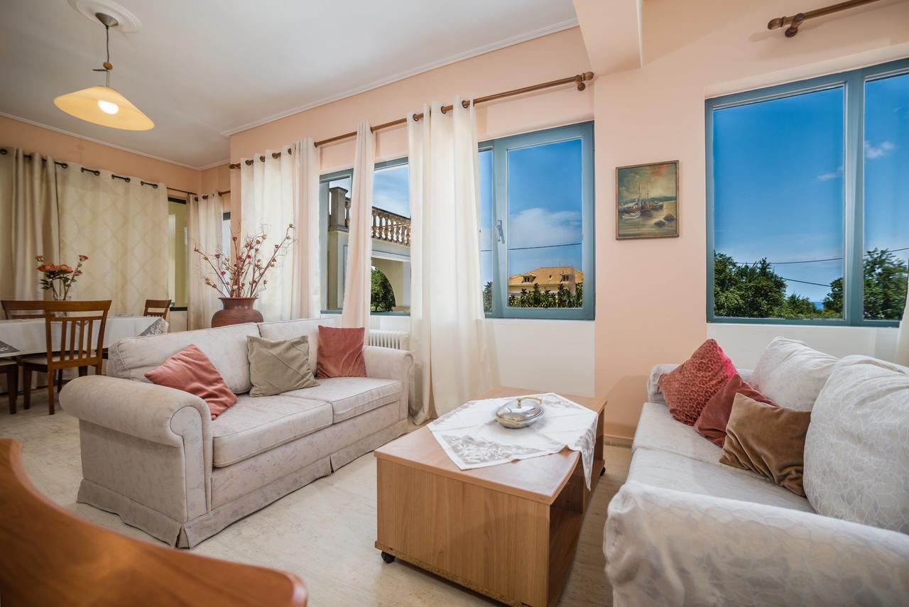 Le Reve Apartment Akrotiri  エクステリア 写真