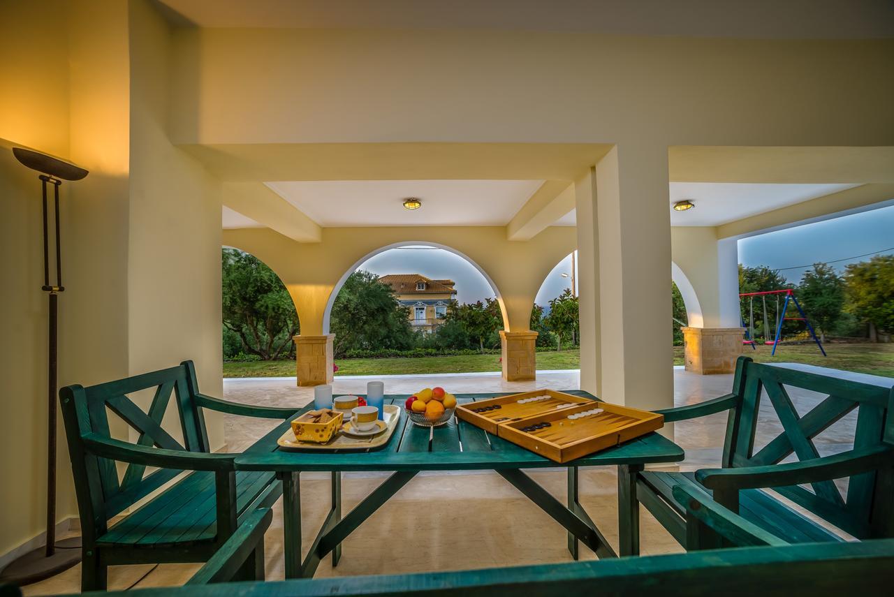 Le Reve Apartment Akrotiri  エクステリア 写真