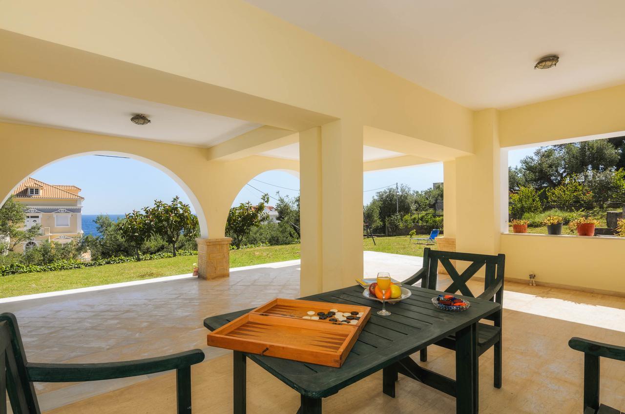 Le Reve Apartment Akrotiri  エクステリア 写真